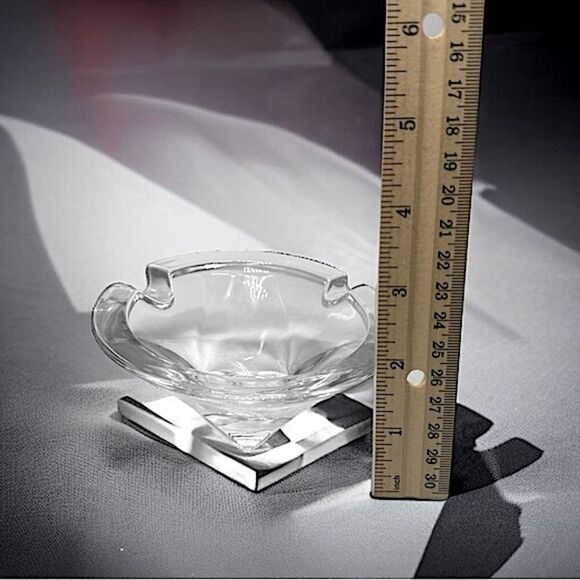 Home Decor l Glassware l Cigar Cigarette Ashtray, Jewelry Holder l New in Box - Picture 3 of 9